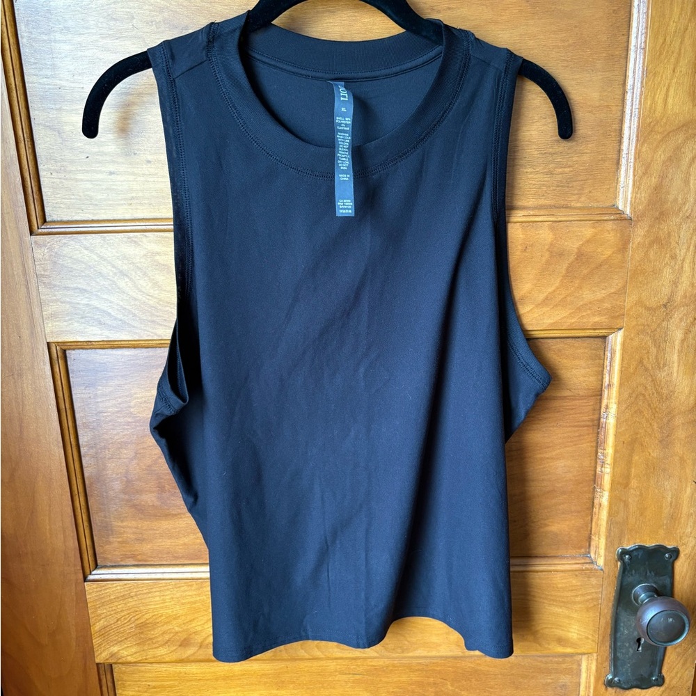 Vuori Black Energy Tank